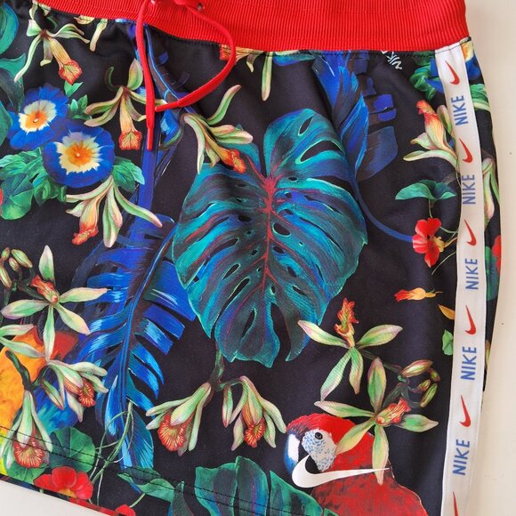 Nike Skirt - Picture 1 of 8